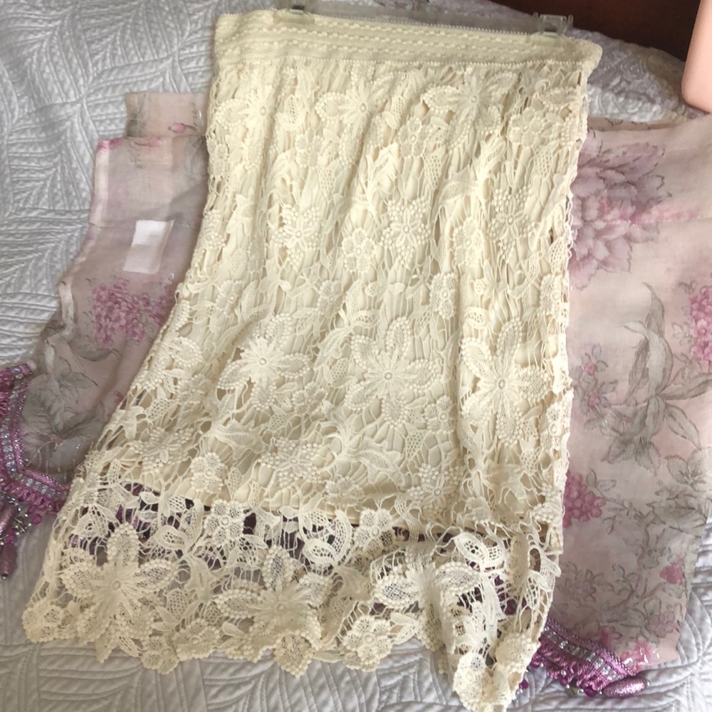 New lace skirt